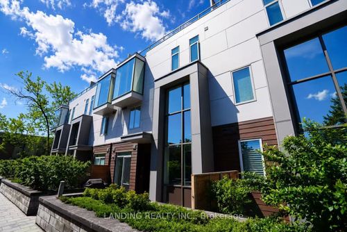 7-17 Greenbriar Rd, North York, ON, M2K0G7 | Card Image