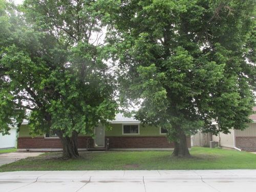 1015 16th St, Gothenburg, NE, 69138-1504 | Card Image