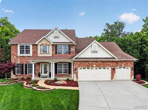 1050 Brook Mont Dr, O Fallon, MO, 63366-4260 | Card Image