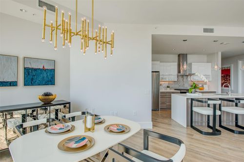 21f-3333 Lake Street, Houston, TX, 77098 | Card Image