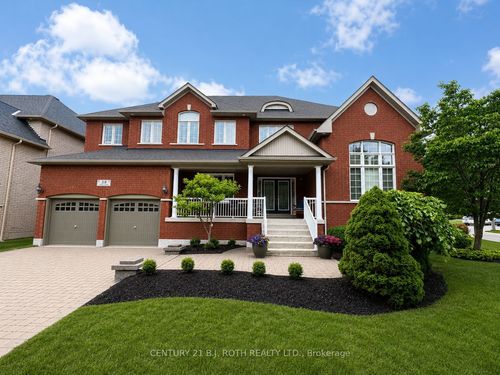 38 Camelot Sq, Barrie, ON, L4M0C3 | Card Image