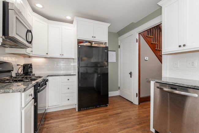 27 Thornton St, House other with 4 bedrooms, 2 bathrooms and null parking in Hamden CT | Image 14