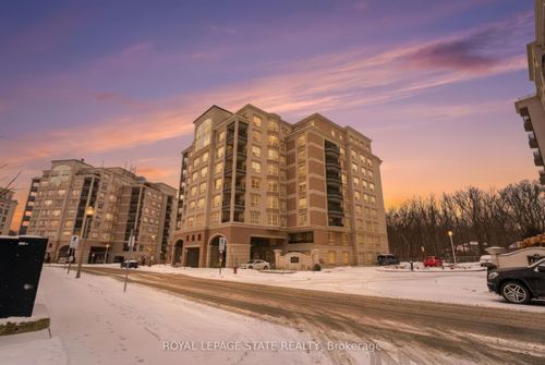 706-3000 Creekside Dr, Dundas, ON, L9H7S8 | Card Image