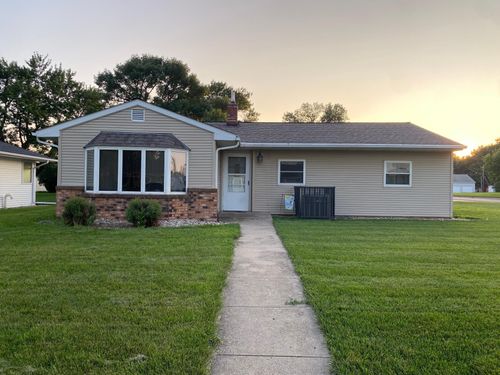 522 1st St Se, Madelia, MN, 56062-2004 | Card Image