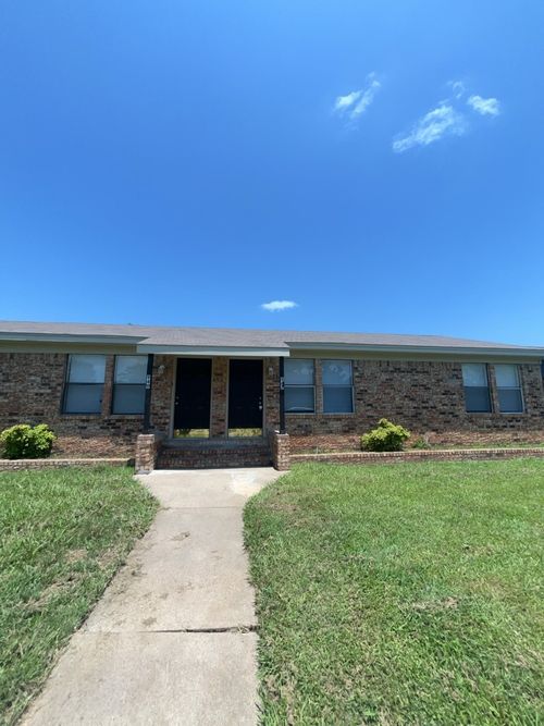 942-942 Meadowlark Cir, Granbury, TX, 76049-8133 | Card Image