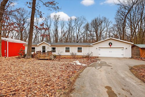 6733 Carolyn Dr Ne, Sand Lake, MI, 49343 | Card Image