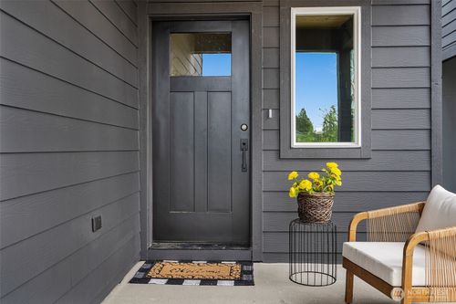 a-230 106th St Sw, Everett, WA, 98204-7019 | Card Image