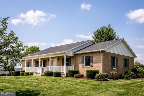 382 S Sunset Dr, Broadway, VA, 22815-9433 | Card Image