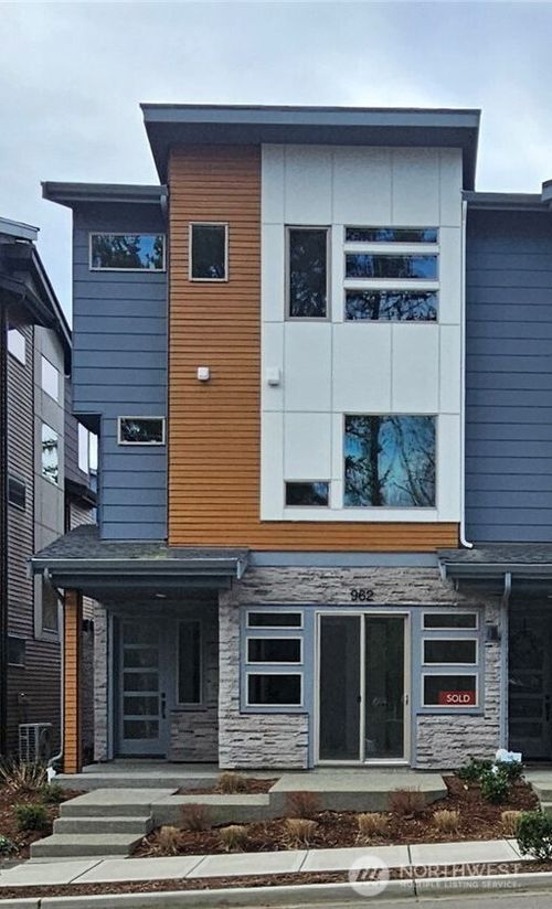 3-962 Dove Tail Ln Nw, Bainbridge Island, WA, 98110-5268 | Card Image