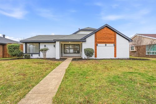 500 Quail Hollow Dr, Mesquite, TX, 75150-4929 | Card Image