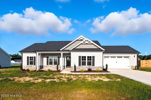 203 Dunbar Hill Dr, Fremont, NC, 27830-7709 | Card Image