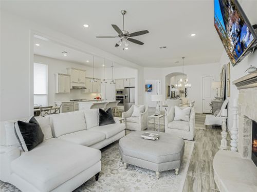 109 Quiet Oak Rd, San Marcos, TX, 78666-3981 | Card Image