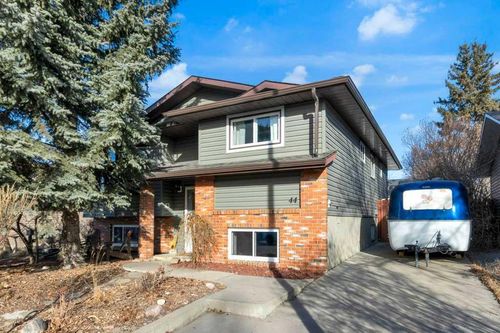 44 Sprucegrove Crescent Se, Airdrie, AB, T4B1V7 | Card Image