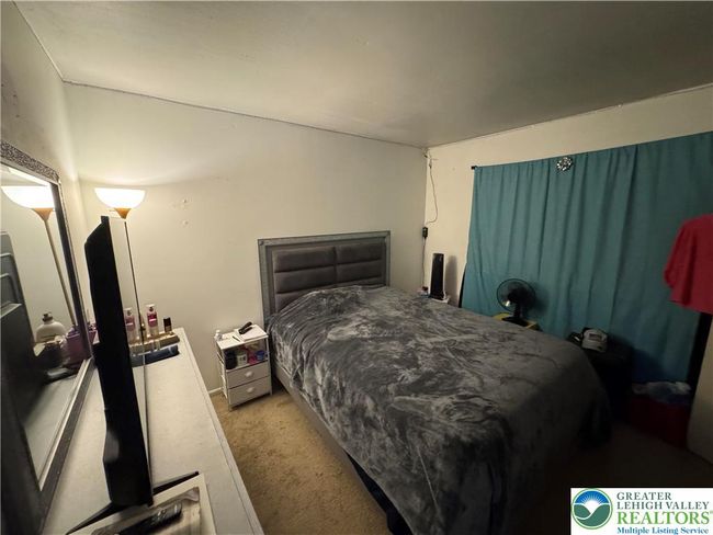 215 W Lehigh St, Townhouse with 3 bedrooms, 3 bathrooms and null parking in Bethlehem PA | Image 30