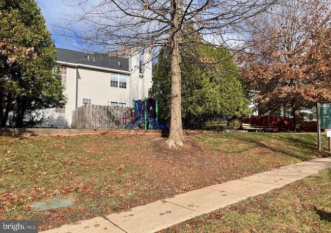 127 Tulip Ln, Townhouse with 2 bedrooms, 3 bathrooms and null parking in Ewing NJ | Image 6