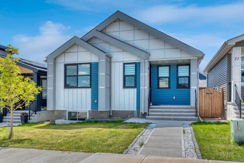 33 Lucas Rise Nw, Calgary, AB, T3P1N3 | Card Image