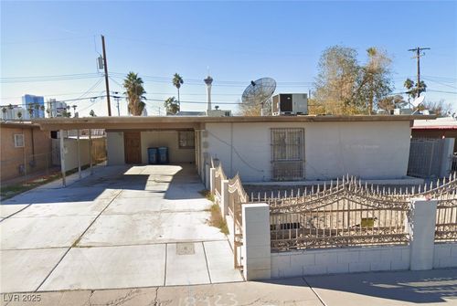 2300 Pardee Pl, Las Vegas, NV, 89104-3468 | Card Image