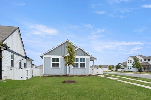 700 Running Creek Dr, Kyle, TX, 78640-3234 | Card Image