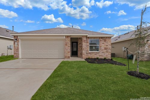 9105 Navarro Vis, Seguin, TX, 78155-3261 | Card Image
