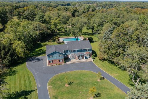 20 Rolling Dr, Glen Head, NY, 11545-2613 | Card Image
