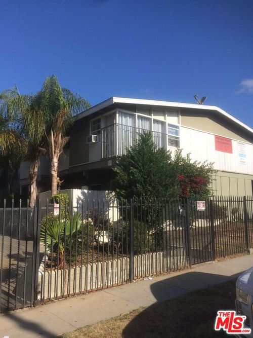 2-10231 Darby Avenue, Inglewood, CA, 90303 | Card Image