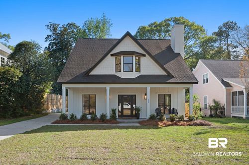 300 Volanta Ave, Fairhope, AL, 36532-3203 | Card Image