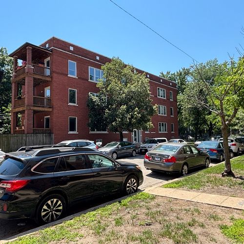 be-1625 W Ainslie St, Chicago, IL, 60640-3465 | Card Image