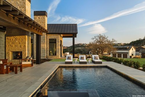 82 Presidio Ridge Dr, Fredericksburg, TX, 78624-3867 | Card Image