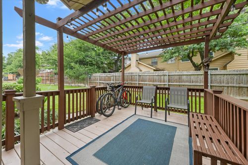 1463 Meadowood Village Dr, Fort Worth, TX, 76120-4756 | Card Image