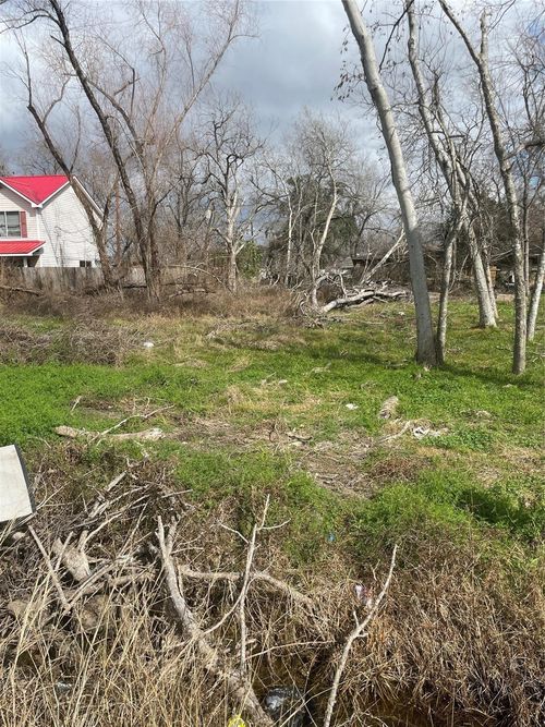 2214 Kirk St, Houston, TX, 77026-5850 | Card Image