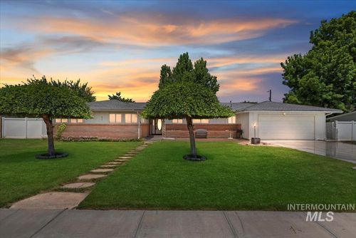 611 E Dewey Ln, Caldwell, ID, 83605-6371 | Card Image