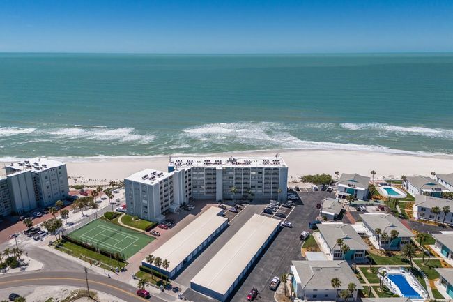 UNIT-204 - 5300 Gulf Dr, Condo with 2 bedrooms, 2 bathrooms and null parking in Holmes Beach FL | Image 83
