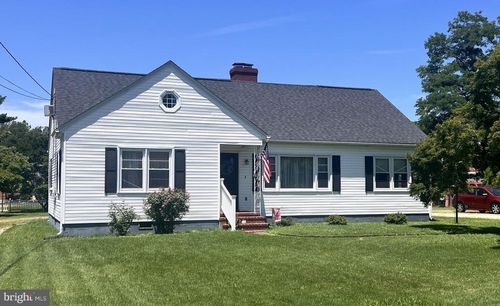 76 Glenn St, Montross, VA, 22520-2744 | Card Image