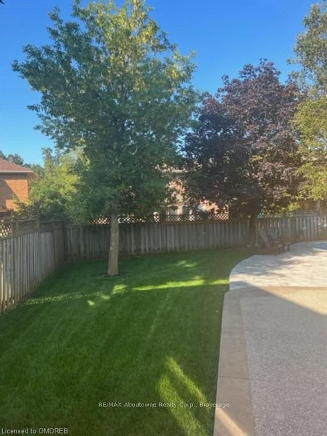 1374 Cobbler Lane, House other with 4 bedrooms, 3 bathrooms and 4 parking in Oakville ON | Image 37