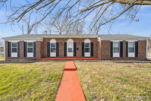 2365 Thunderbird Ave, Florissant, MO, 63033-1746 | Card Image