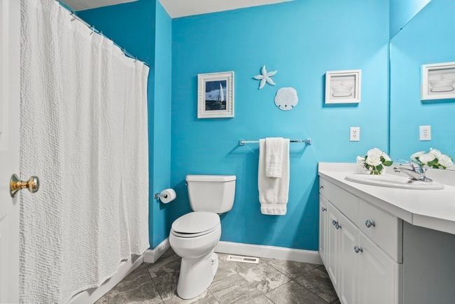 E - 4 Strawberry Ln, Condo with 2 bedrooms, 3 bathrooms and 1 parking in Hudson MA | Image 21