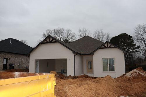 710 Southern Pine Trl, Clarksville, TN, 37043-2735 | Card Image