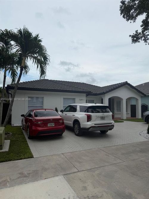 16911 Nw 87th Ct, Miami Lakes, FL, 33018-6140 | Card Image