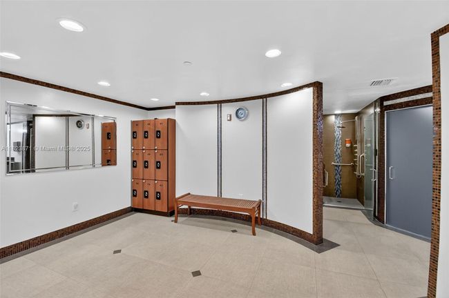 APT-1401 - 18671 Collins Ave, Condo with 3 bedrooms, 4 bathrooms and null parking in Sunny Isles Beach FL | Image 52