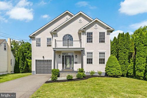 35 Leavitt Ln, Princeton, NJ, 08540-3921 | Card Image