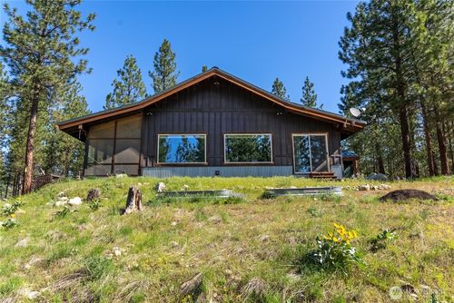 21 Twin Lakes Dr, Winthrop, WA, 98862-9157 | Card Image