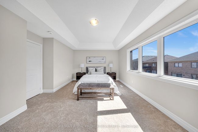 9 Av Micklefield, House other with 4 bedrooms, 3 bathrooms and 2 parking in Whitby ON | Image 24