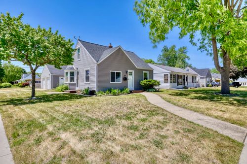 420 Scott Ave, Waukesha, WI, 53186-6133 | Card Image