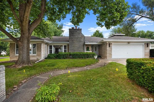 901 Lawndale Ave, Pekin, IL, 61554-2131 | Card Image