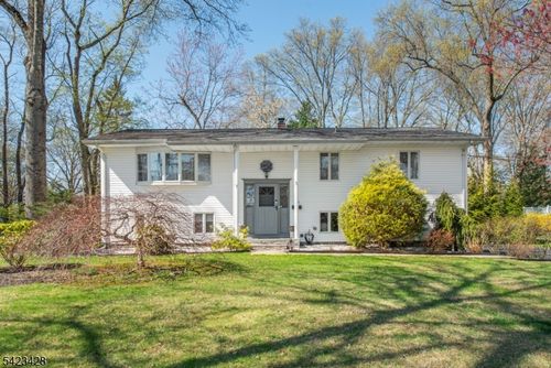 14 Green Dr, East Hanover, NJ, 07936-3727 | Card Image