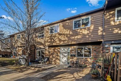 58 - 287 Southampton Dr Sw, Townhouse with 3 bedrooms, 1 bathrooms and 1 parking in Calgary AB | Image 2