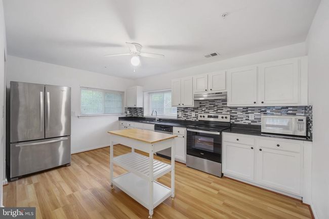 21 - 5616 Larson Ct, Condo with 2 bedrooms, 1 bathrooms and null parking in CAPITOL HEIGHTS MD | Image 9
