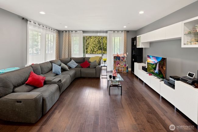 16422 76 Th Ave Ne, House other with 4 bedrooms, 4 bathrooms and 2 parking in Kenmore WA | Image 9