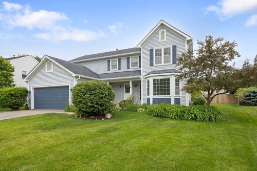 288 Forest Dr, Crystal Lake, IL, 60014-7351 | Card Image
