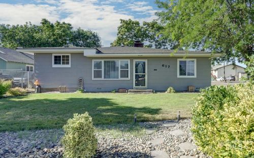 617 Park Ave, Nyssa, OR, 97913-3409 | Card Image